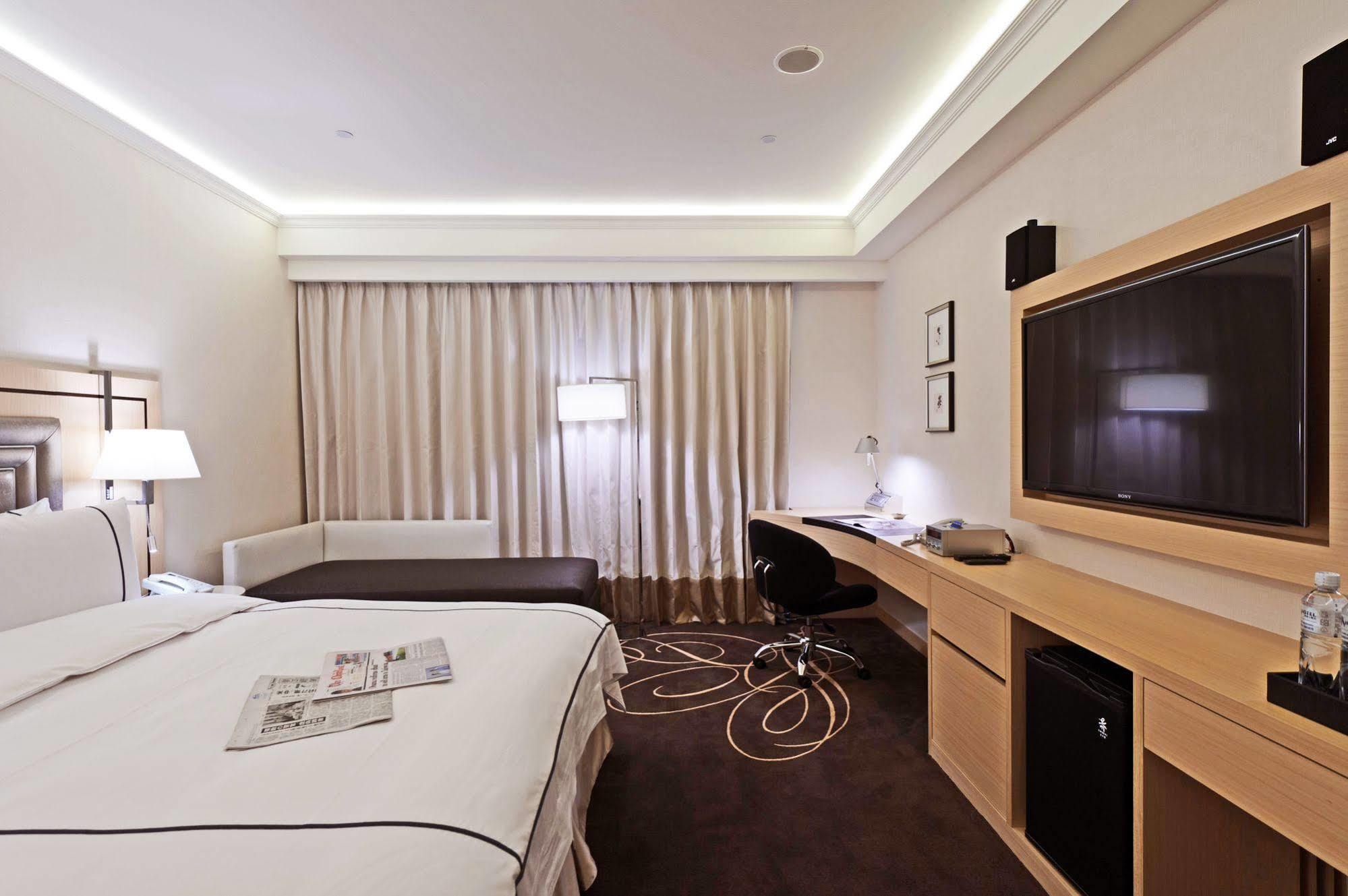 K Hotel Taipei Songjiang Exterior photo